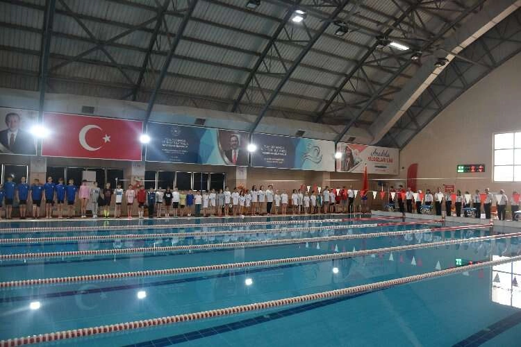 Afyonkarahisar' da yüzme tespit müsabakaları gerçekleşti haberinin görseli