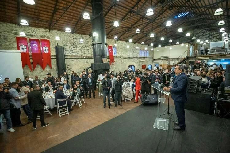 Başkan Batur: “Roman toplumuna güveniyoruz” haberinin görseli