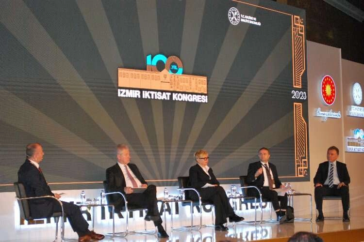 100 yıl sonra İzmir İktisat Kongresi'nin ilk oturumu gerçekleşti haberinin görseli