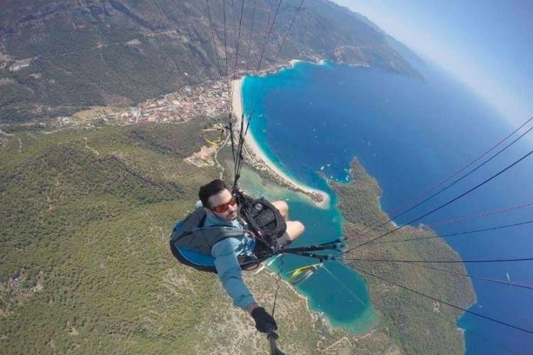 Muğla'da acı kaza: Milli paraşütçü hayatını kaybetti haberinin görseli