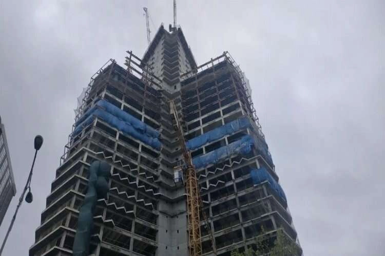 İstanbul Maslak'ta 40 katlı gökdelende feci ölüm haberinin görseli