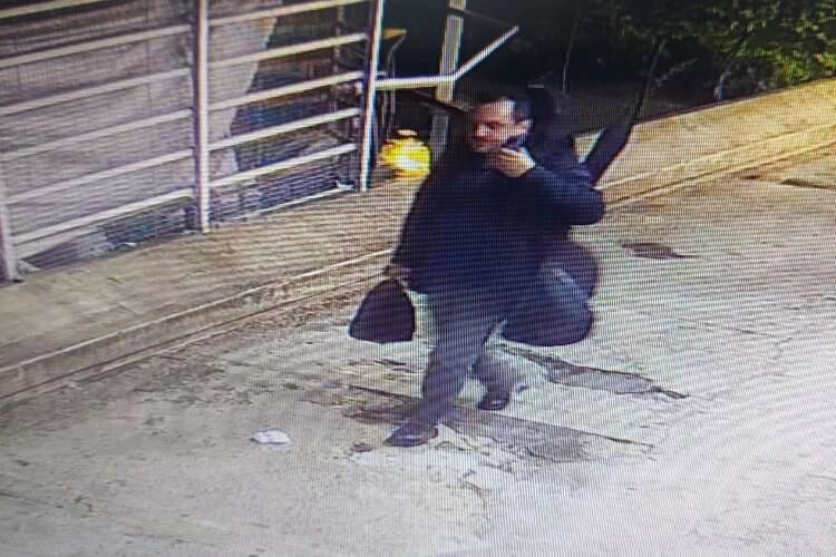 Kendi sazıyla birlikte başkasının sazını çaldı haberinin görseli