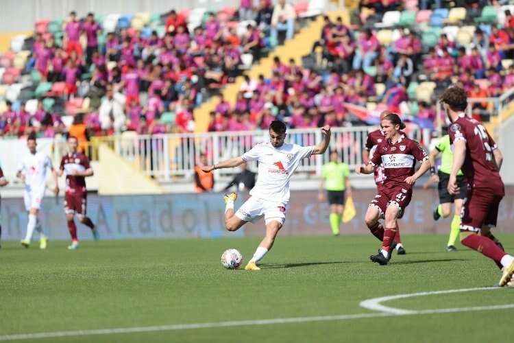 Altınordu, Bandırmaspor’la 3-3 berabere kaldı haberinin görseli