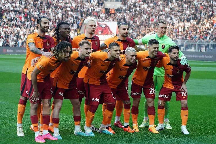 Galatasaray’da tek değişiklik haberinin görseli