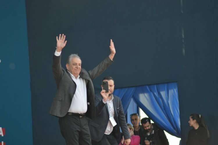 CHP İzmir Milletvekili Adayı Rıfat Nalbantoğlu’ndan 1 Mayıs mesajı haberinin görseli