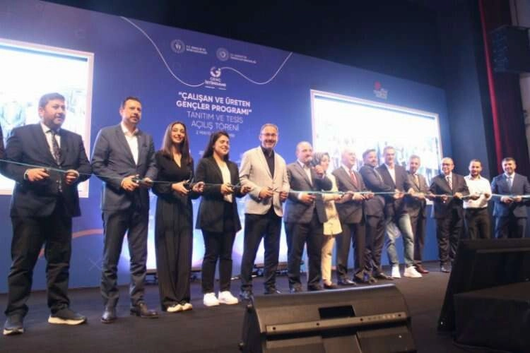 İki bakanlıktan ortak istihdam projesi: Hedef 55 bin genç! haberinin görseli