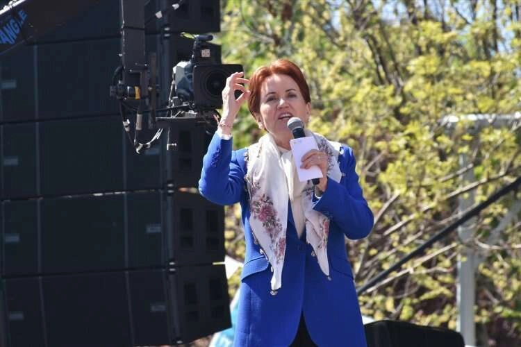 Meral Akşener: Hesaplarınızda 15 bin lira bulacaksınız haberinin görseli