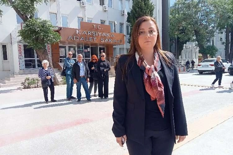 AK Partili milletvekili adayından İzmir'e üst geçit tepkisi haberinin görseli