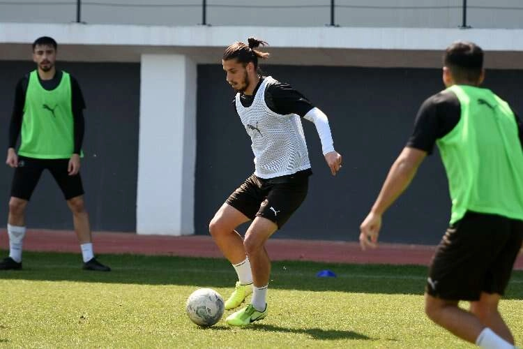 Manisa FK, Göztepe maçına hazır haberinin görseli