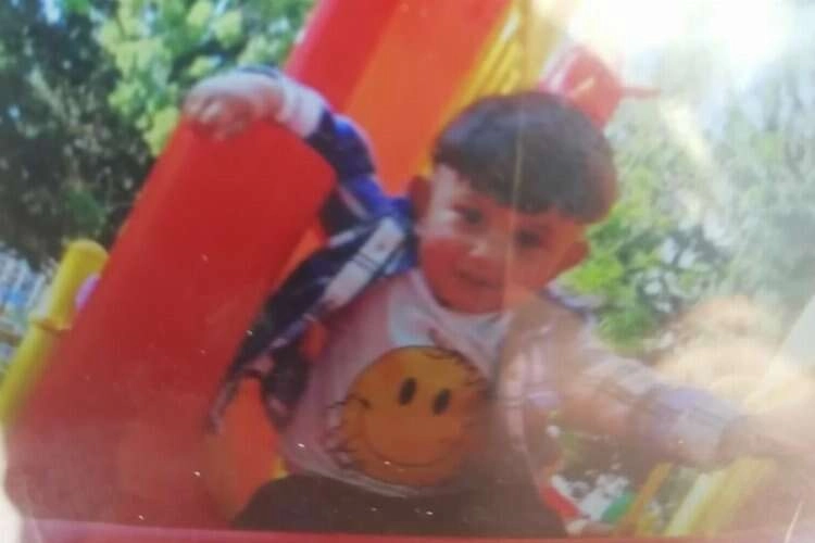 Anne  ve çocuğuna çarpan sürücü serbest haberinin görseli