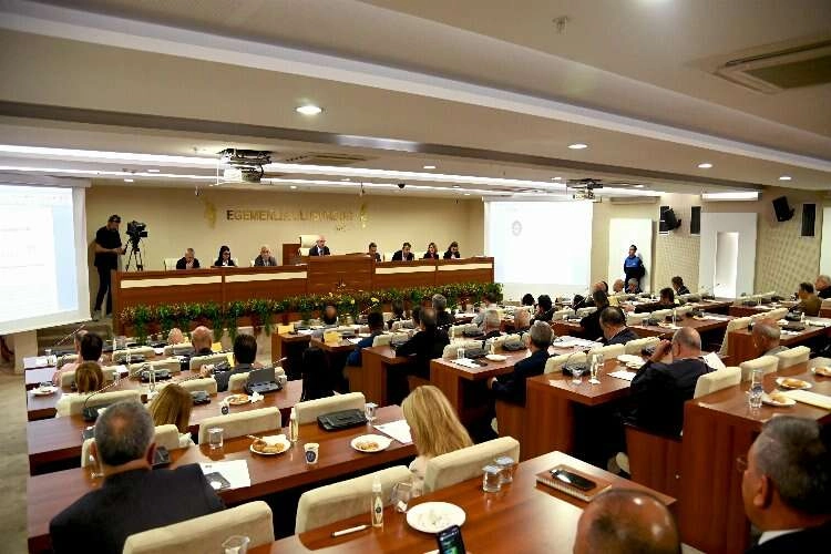 Başkan Selvitopu: Projelerimiz hızla ilerliyor haberinin görseli