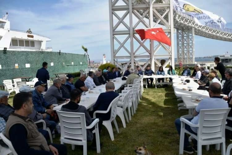 Aliağa’da balıkçılara bilgilendirme toplantısı haberinin görseli