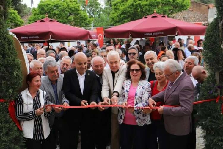 Otamış Marketi, dünya köyü Birgi’de hizmete açıldı haberinin görseli