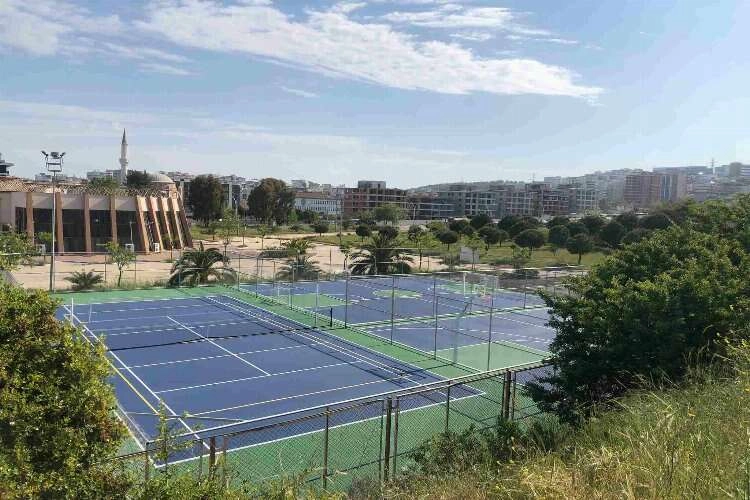 EÜ Aliağa MYO’ya spor alanı kazandırıldı haberinin görseli