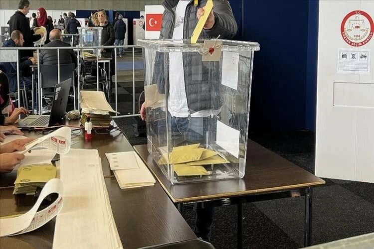 YSK, Avrupa'da sandık sayılarının artırılmasına karar verdi haberinin görseli