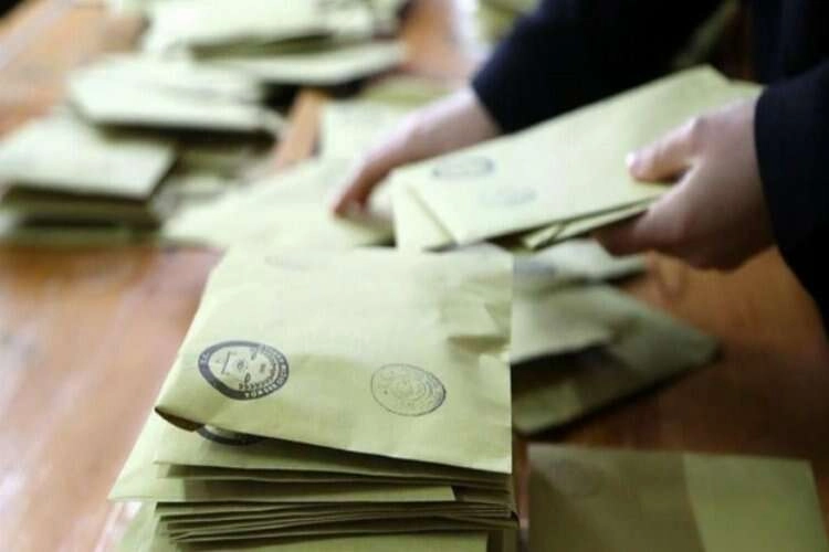 İzmir'de ilçelere göre seçmen ve sandık sayıları haberinin görseli