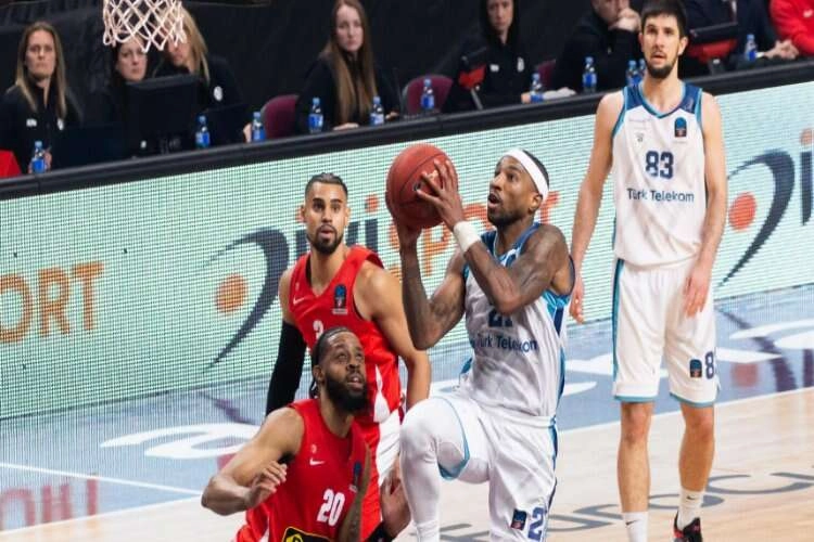 Türk Telekom Avrupa Kupası finalinde 2. oldu haberinin görseli
