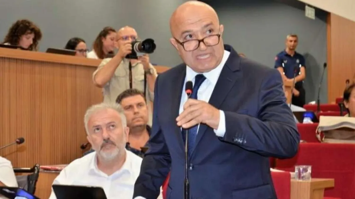 MHP'li Şahin'den Başkan Soyer'e deprem konutları tepkisi haberinin görseli