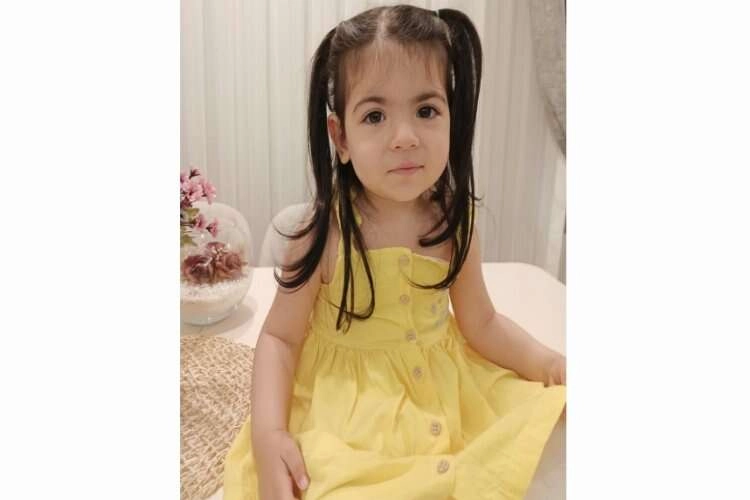İYİ Partili Keskin Azra bebek için sahada haberinin görseli