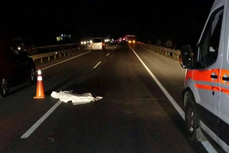 Antalya'da talihsiz kaza... İki araç birden çarptı haberinin görseli