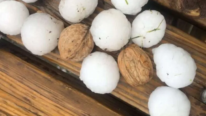 Denizli’de yağan dolu hasara neden oldu haberinin görseli