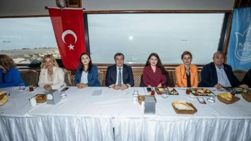 Başkan Batur: ''İzmir bunu hak ediyor''
