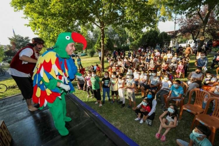 Gaziemir'de çocuk tiyatroları parklara taşınıyor haberinin görseli