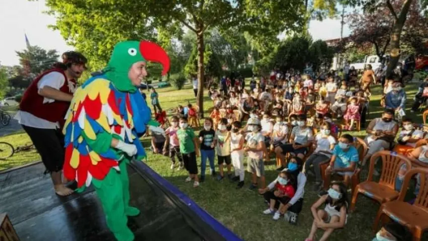 Gaziemir'de çocuk tiyatroları parklara taşınıyor