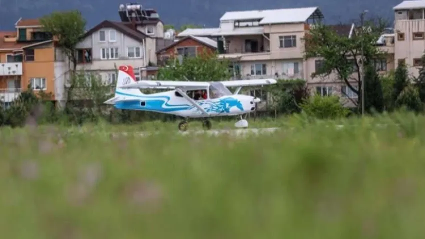 Yeni uçak Troy T200 ilk kez piste çıktı haberinin görseli