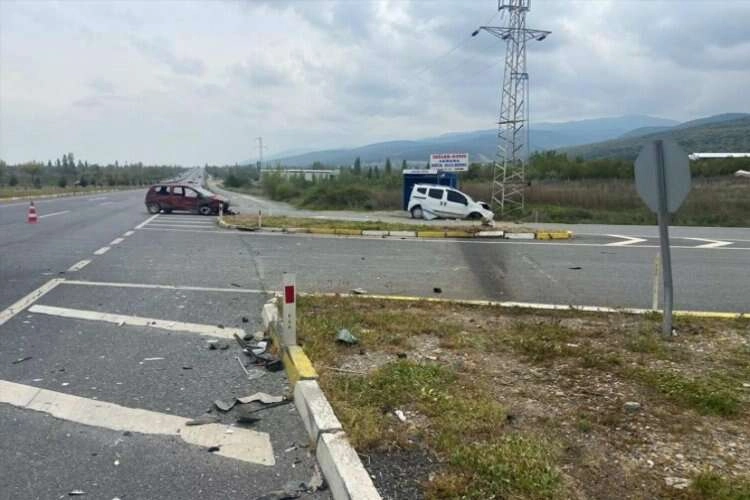 Afyonkarahisar’da trafik kazası: Yaralılar var haberinin görseli