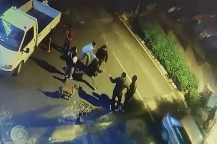 AK Partililere sataşan grup kavga çıkardı haberinin görseli