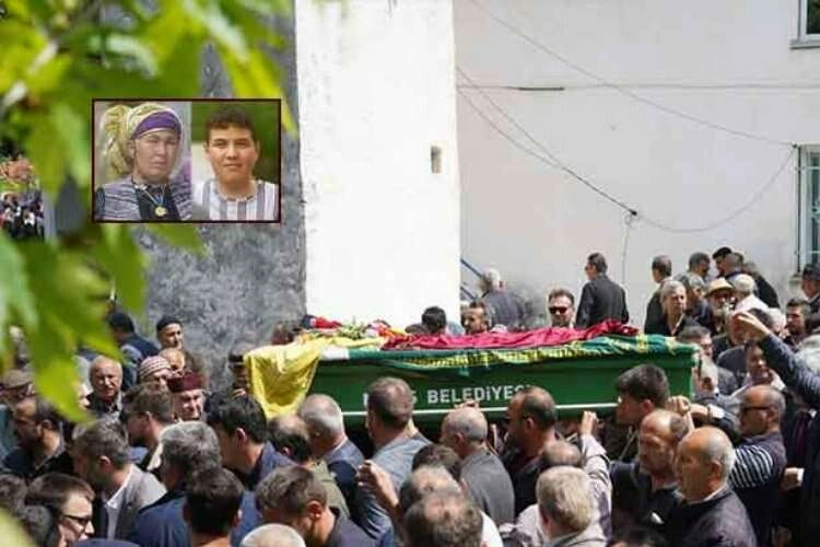 Muğla'da anne ve oğlu son yolculuğuna uğurlandı haberinin görseli