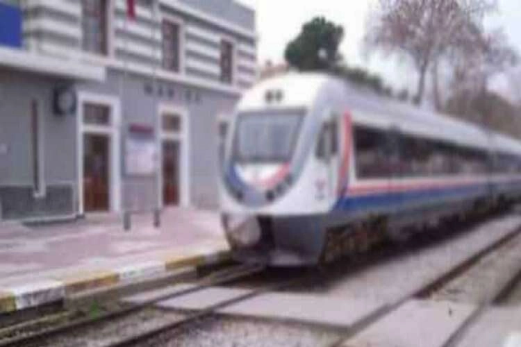 Manisa'da tren kazası can aldı: 1 ölü haberinin görseli