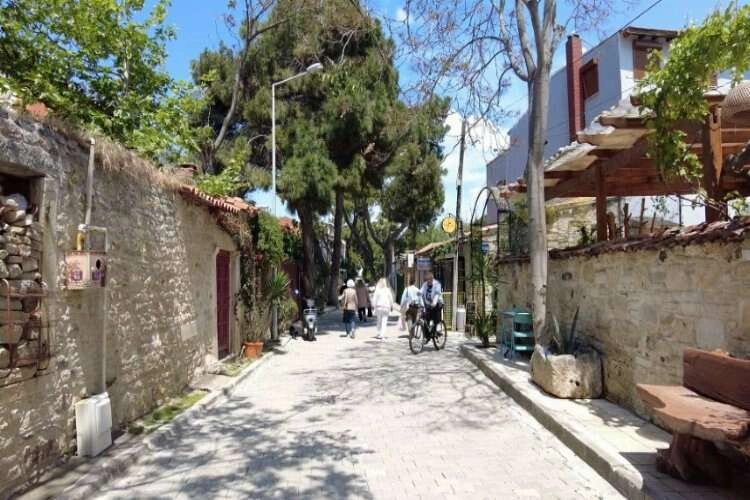 İzmir Foça, turizm sezonuna hazır haberinin görseli