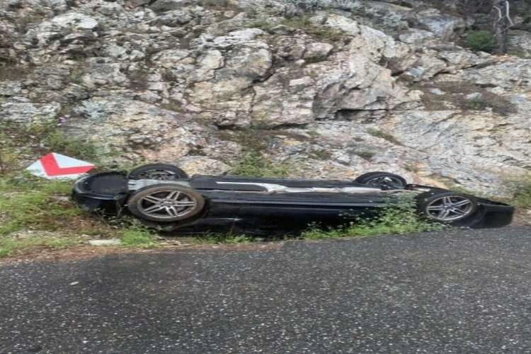 Muğla'da korkutan kaza: Araç ters döndü haberinin görseli