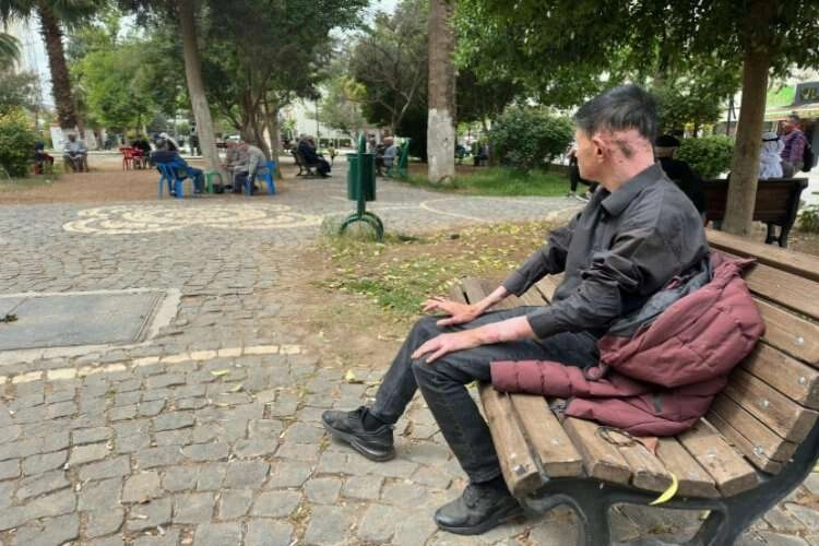 Vücudunda çıkan yaralar hayatını kabusa çevirdi haberinin görseli