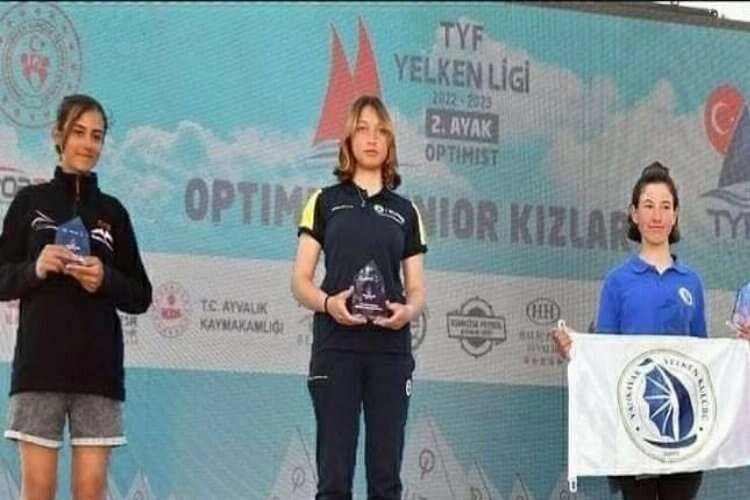 Urlalı gençler İzmir'in gurur kaynağı oldu haberinin görseli