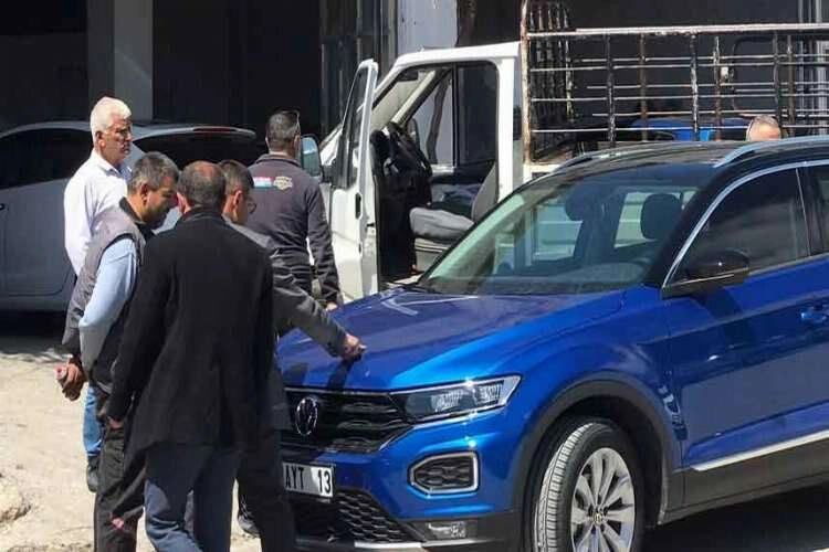 Denizli'de yağan dolu sonrası oto tamircilerde kuyruk oluştu haberinin görseli