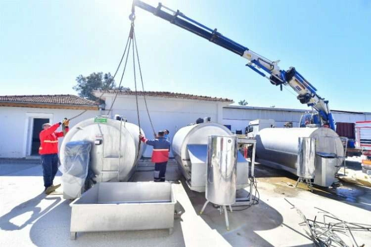İzmir’den deprem bölgesine bir yardım daha haberinin görseli