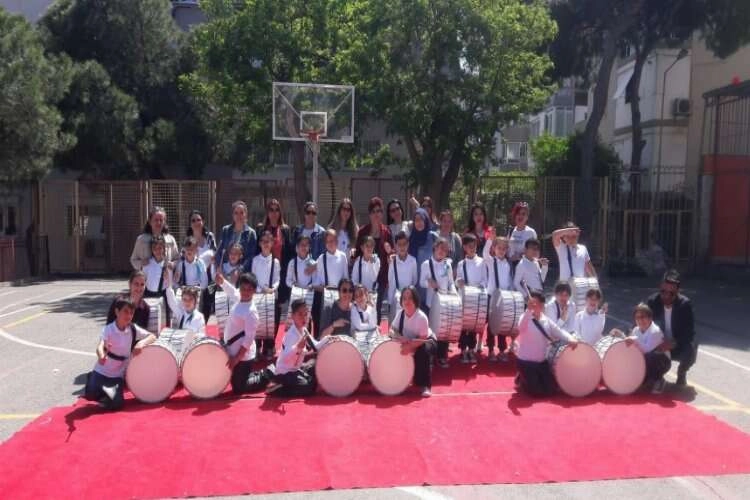 Minik öğrenciler hıdrellezi coşkuyla karşıladı haberinin görseli