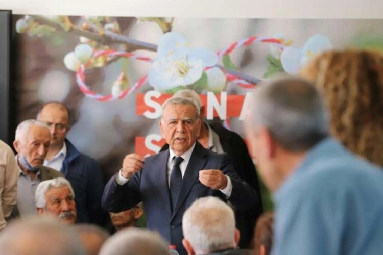 Aziz Kocaoğlu 14 Mayıs seçimleri için sahada haberinin görseli