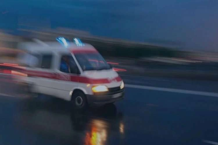 Denizli'de bir araç kontrolden çıkarak takla attı haberinin görseli