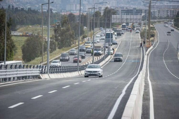 Buca Bornova viyadüğü açıldı