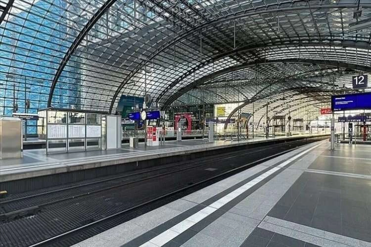 Almanya’da demir yolu çalışanları yeniden greve gidiyor haberinin görseli