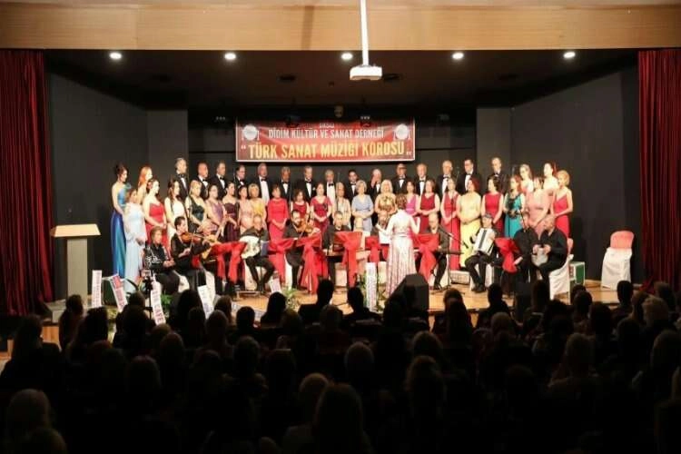 Didim’de DİKSAD konseri ilgi topladı haberinin görseli