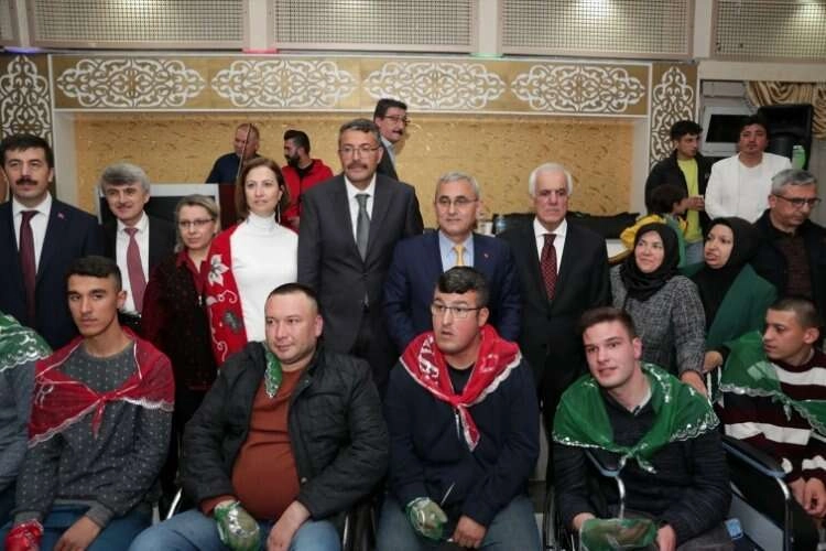 Kütahya'da engelli bireylere 'asker kınası' haberinin görseli