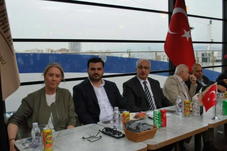 İMAF'dan AK Parti'li vekillere destek