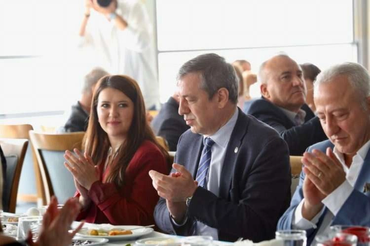 Balkan dernekleri Karşıyaka’da buluştu haberinin görseli