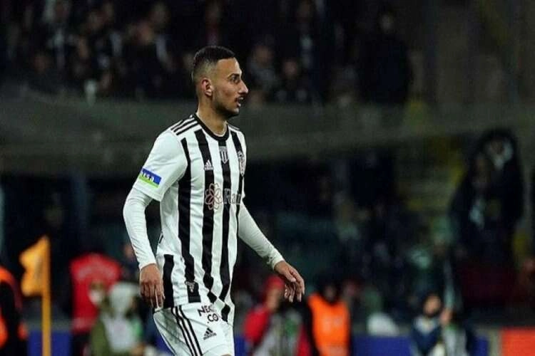 Beşiktaş'lı Onur Bulut hastaneye kaldırıldı haberinin görseli