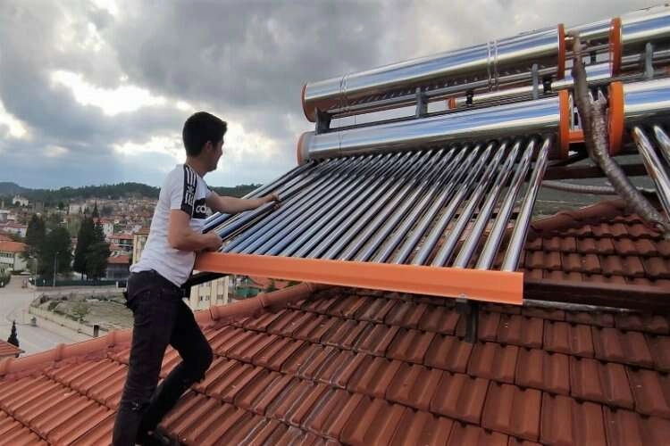 Denizli'de dolunun etkileri tamir ediliyor haberinin görseli